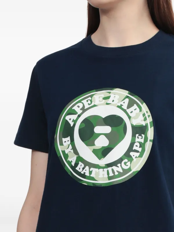 A BATHING APE® ロゴ グラフィック Tシャツ | ブルー | FARFETCH JP