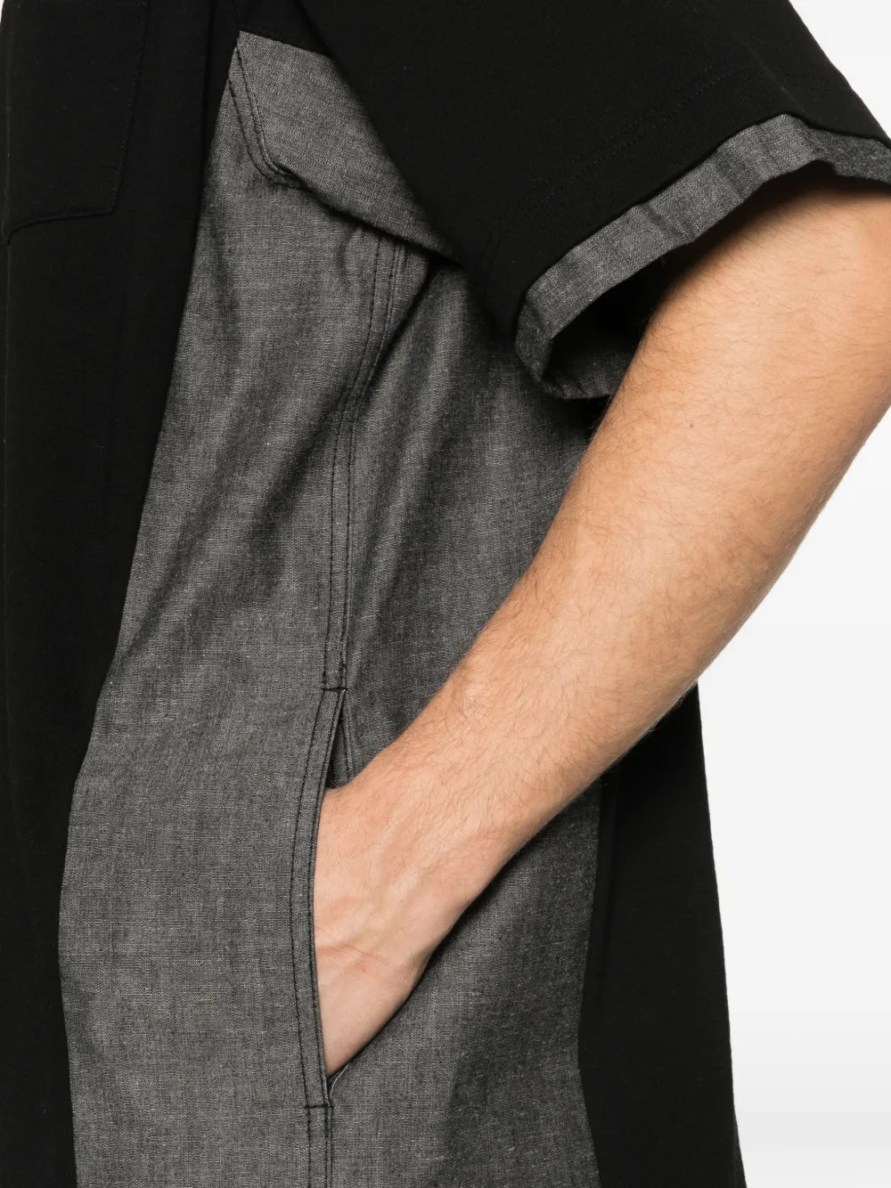 sacai T-shirt met colourblocking Zwart