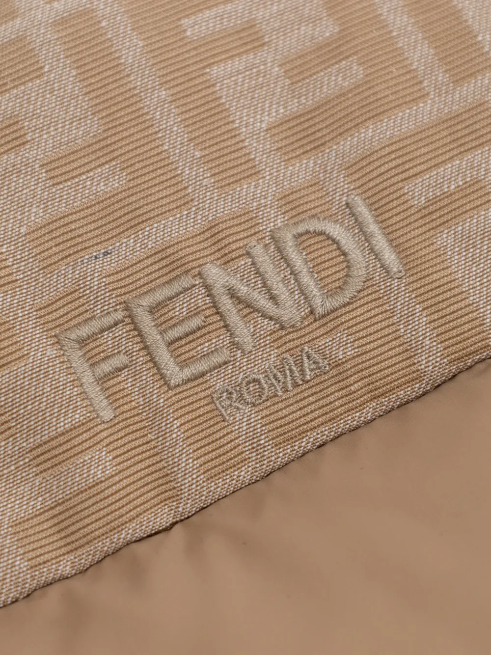  Fendi Kids Logo Quilted Jacket - Neutrals 