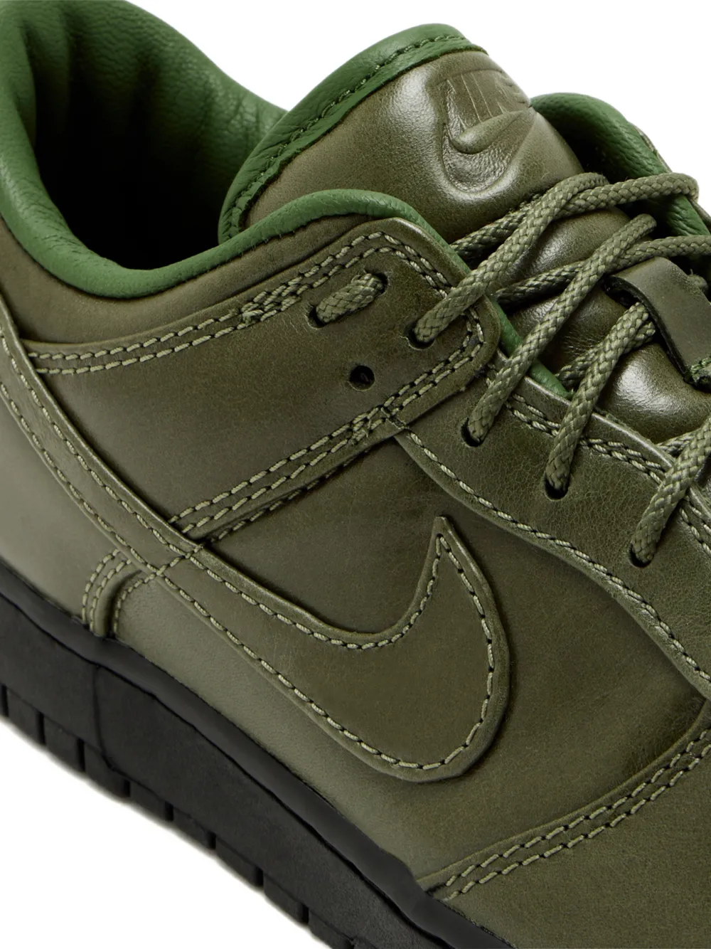 Nike Dunk Low logo-detail trainers Groen