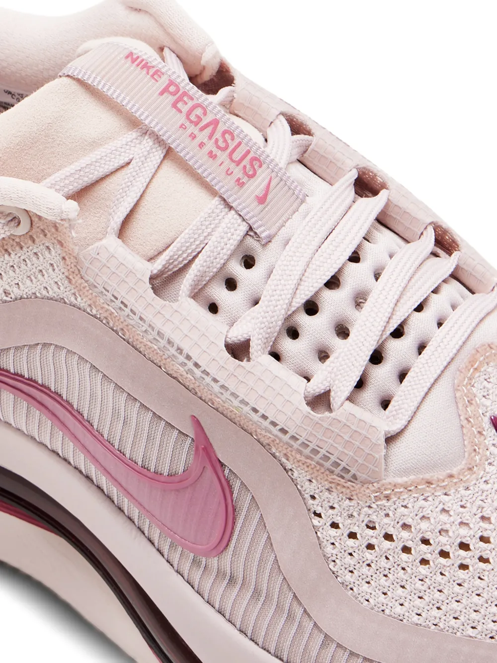 Nike Pegasus Premium sneakers Beige