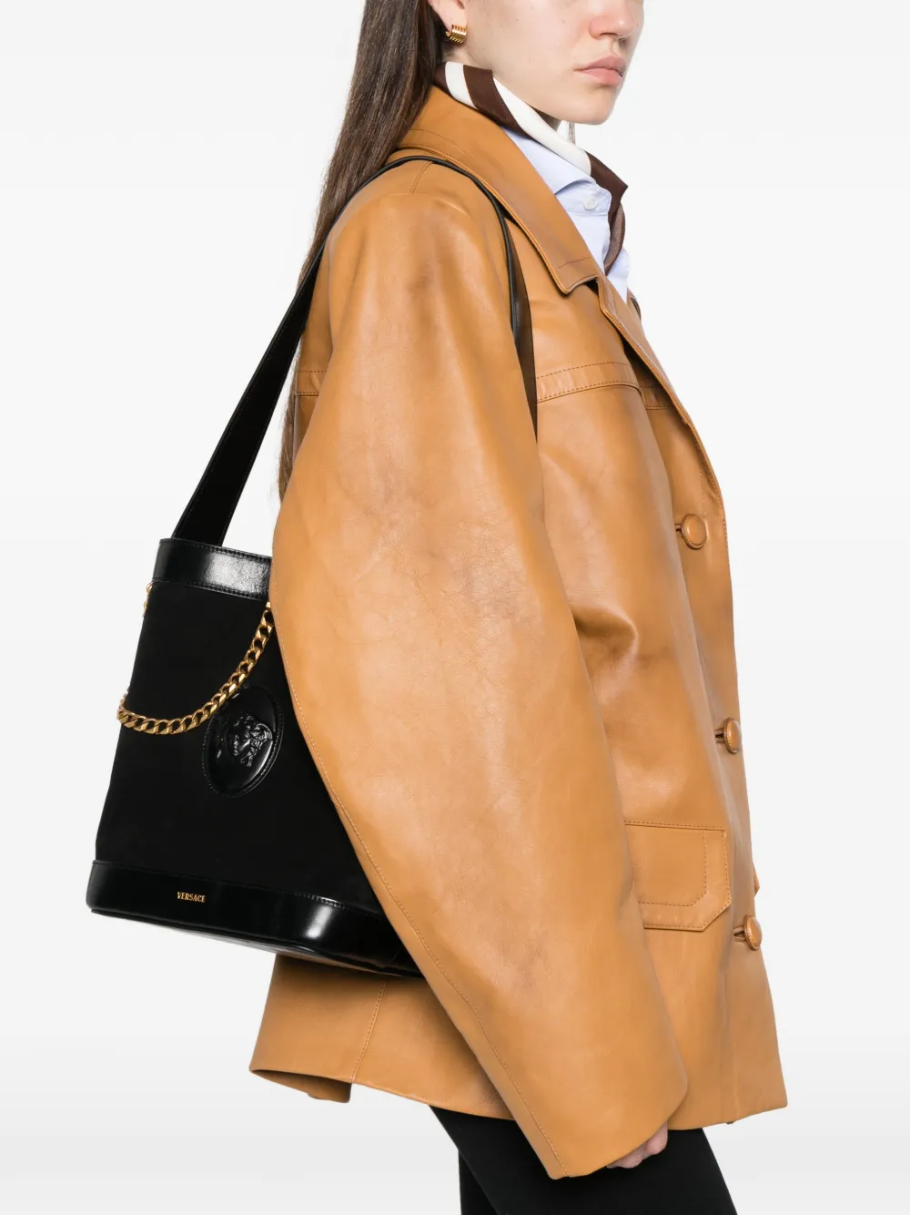 Versace Leren bucket-tas met kettingdetail Zwart