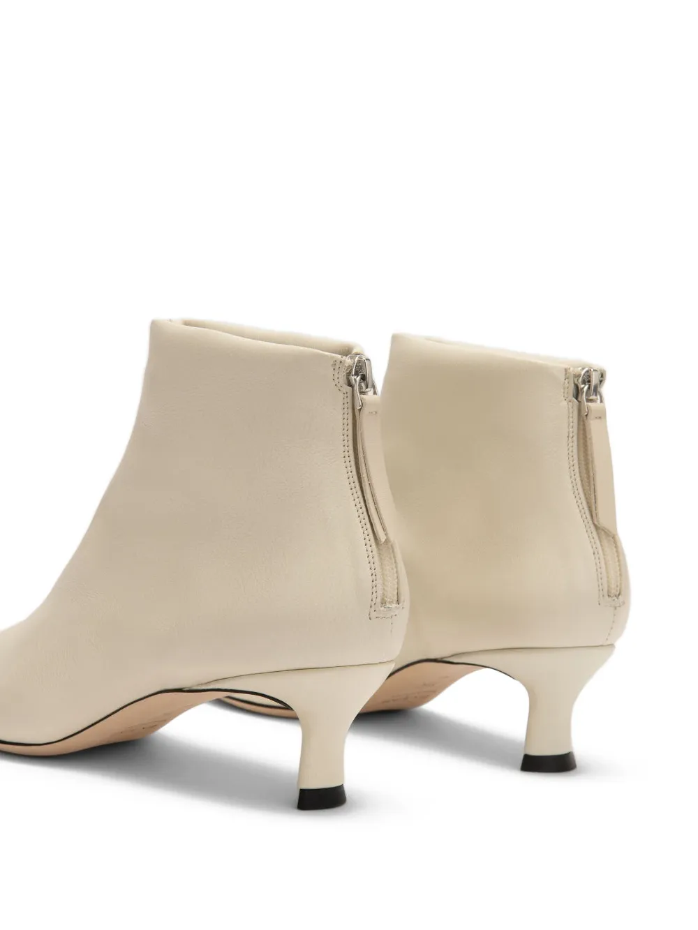 BY FAR Kitten Stevie 22 stretch enkellaarzen met zoom Wit