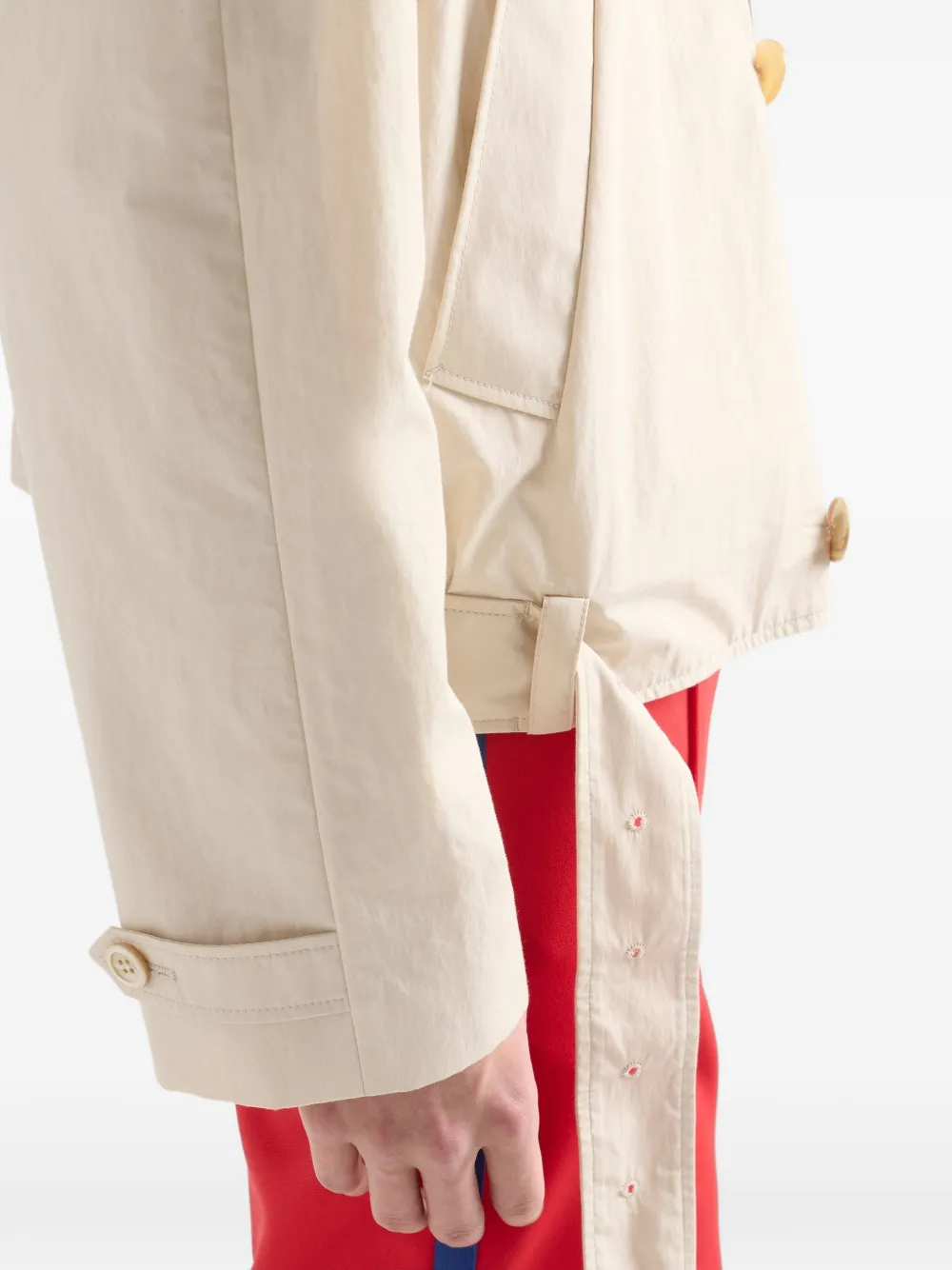 raglan-sleeve jacket
