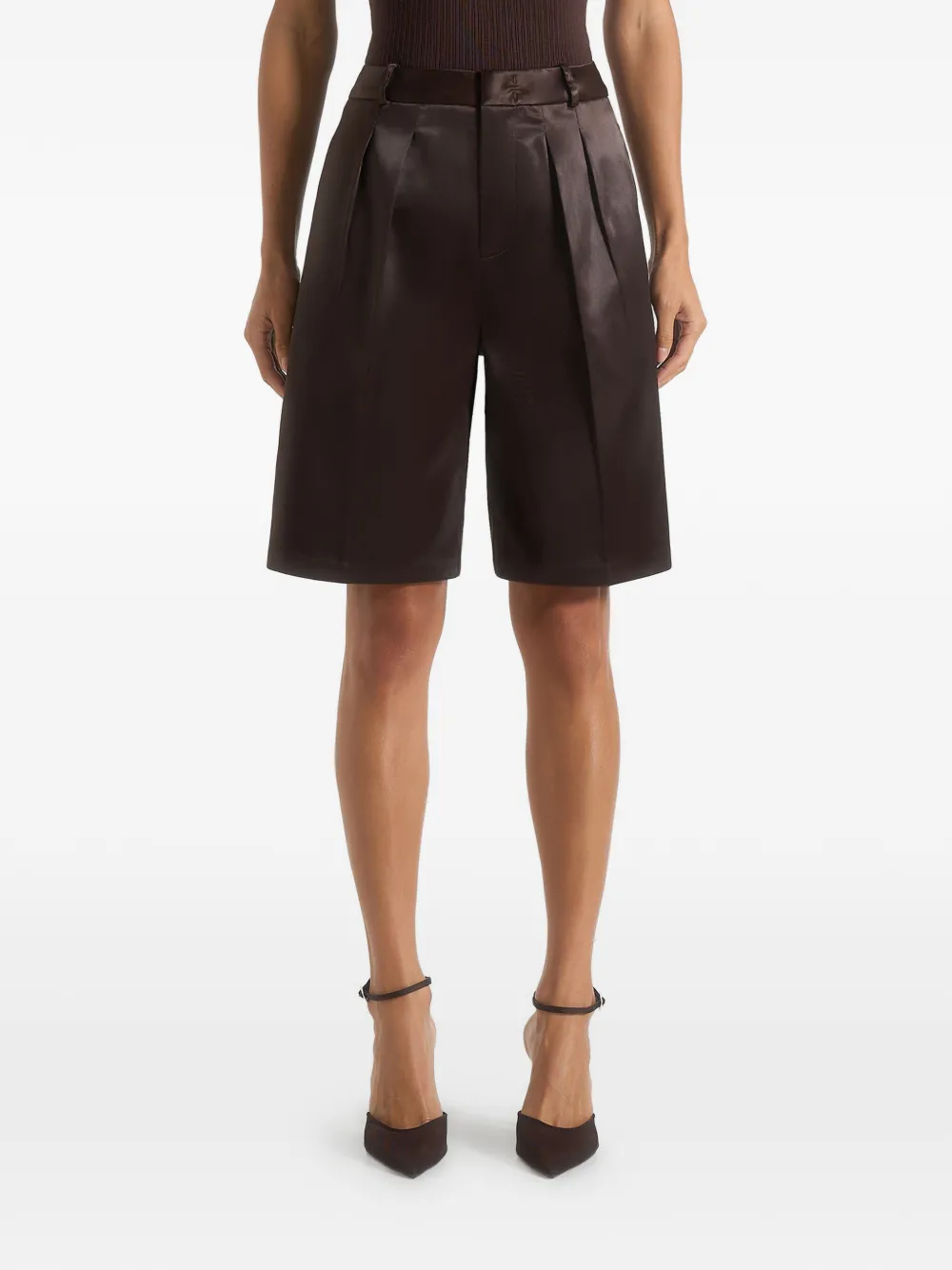 Manière De Voir Lorette satijnen shorts met dubbele plooi Bruin