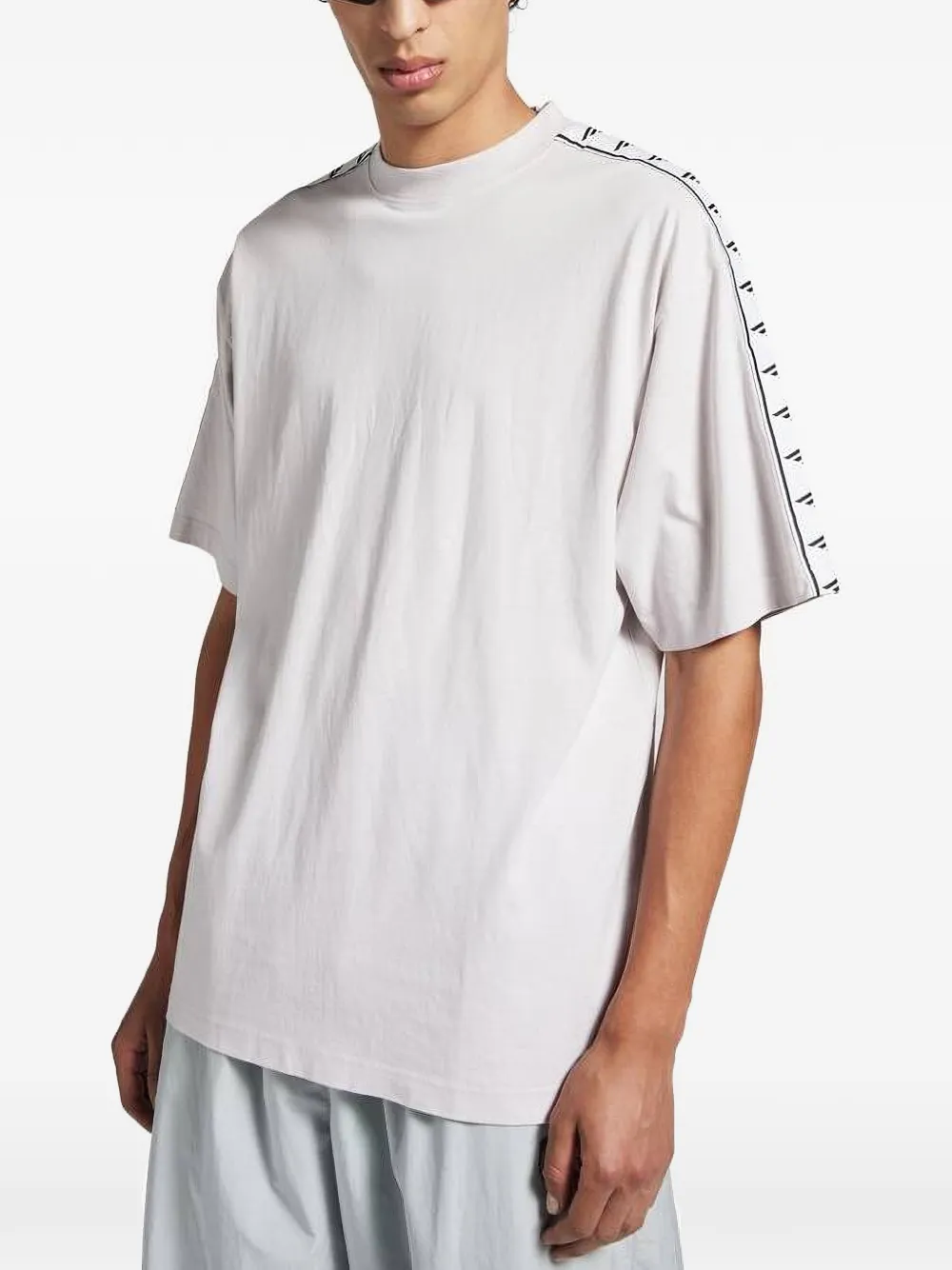 Balenciaga Medium-fit gestreept T-shirt Beige