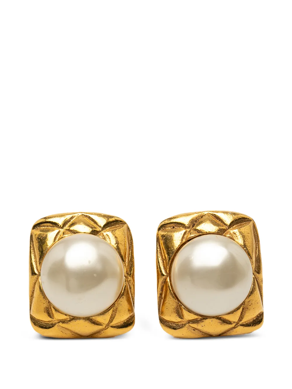 CHANEL Pre-Owned Orecchini a clip placcati in oro con perle sintetiche e logo 1970-1980 - Bianco