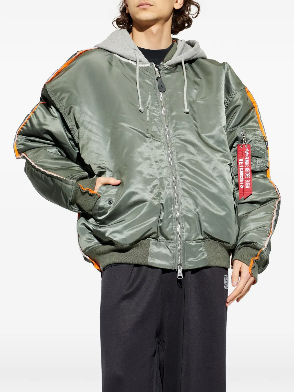 VETEMENTS x Alpha Industries Hooded Bomber Jacket | Green
