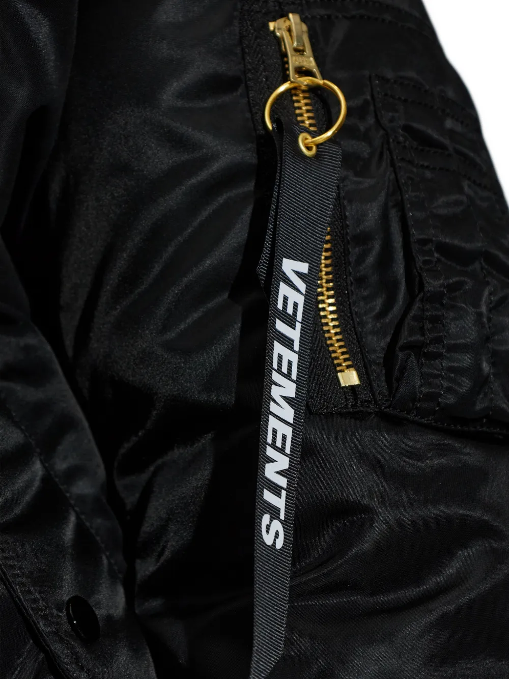 VETEMENTS Hooded Bomber Jacket | Black | FARFETCH ID