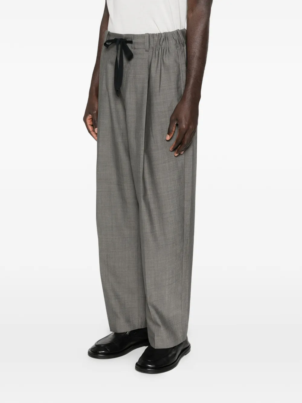  Studio Nicholson Noam Drawstring Cropped Trousers - Grey 
