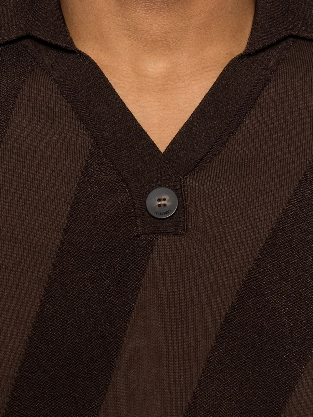Jacquemus Gestreept poloshirt met V-hals Bruin