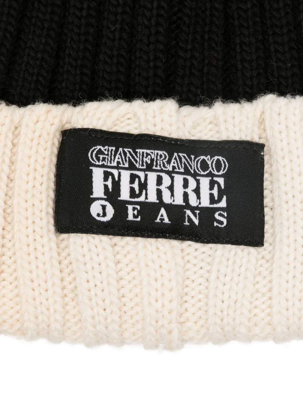  Gianfranco Ferré Pre-owned Gorro Con Parche Del Logo 2000 - Neutro 