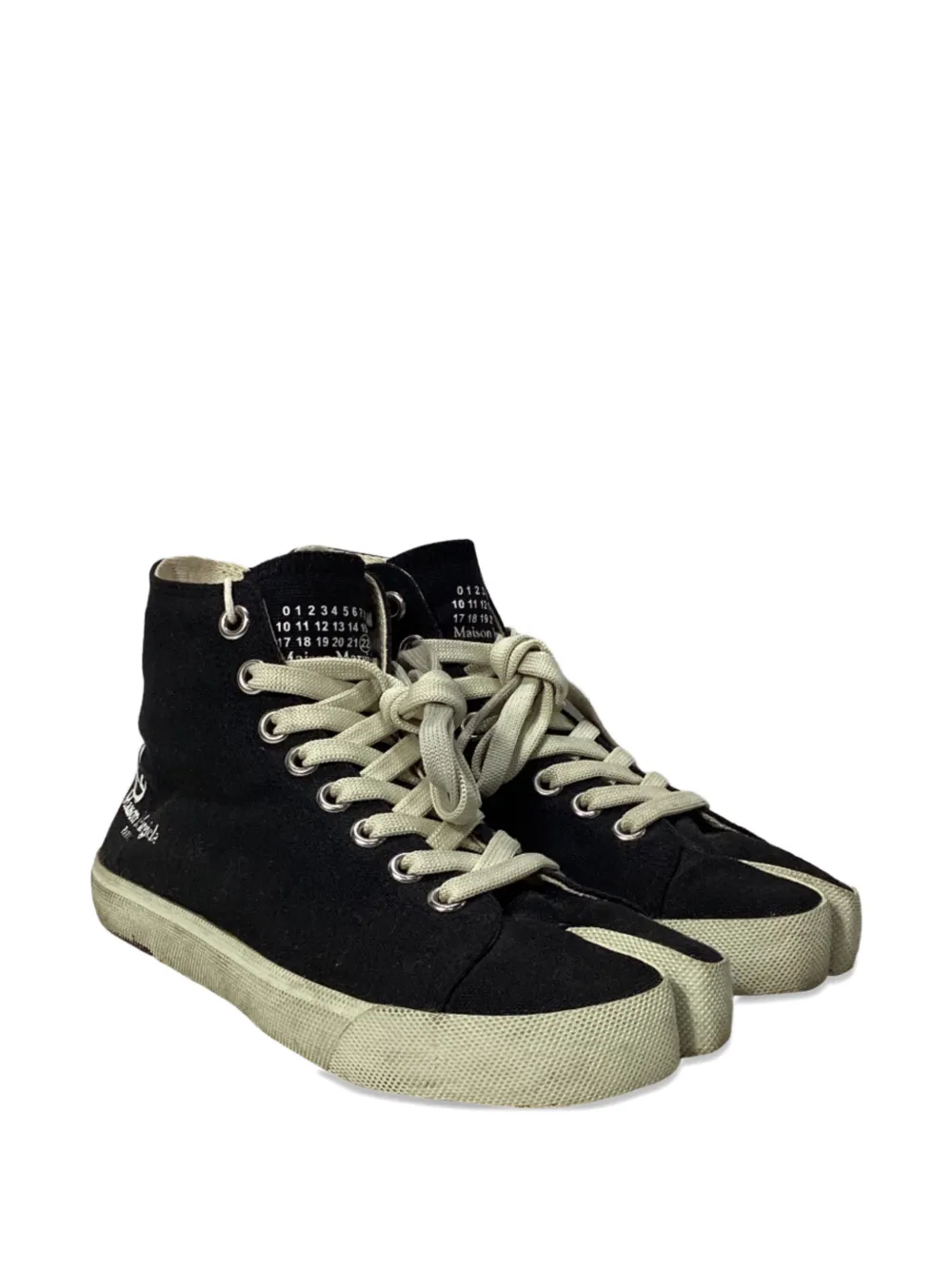 Maison Martin Margiela Pre-Owned Tabi high-top sneakers - Zwart