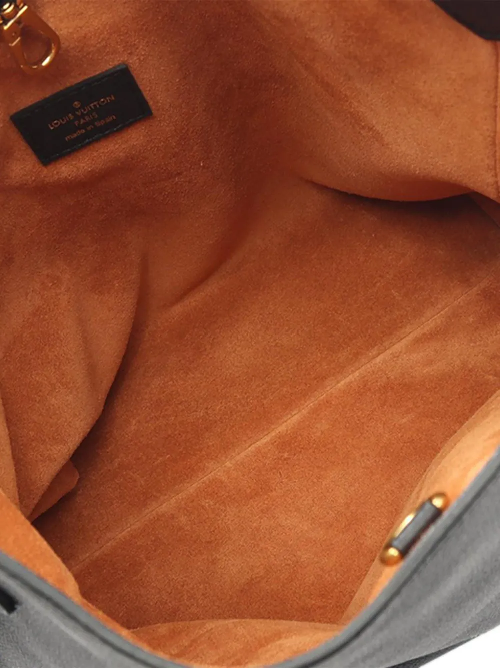 2021-2025 Smooth Calfskin Low Key Hobo Pm Shoulder Bag