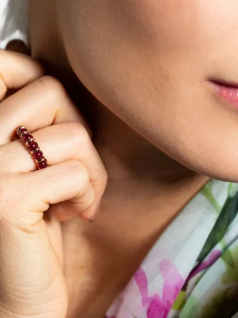 SHAY sapphire heart-shape studs earrings