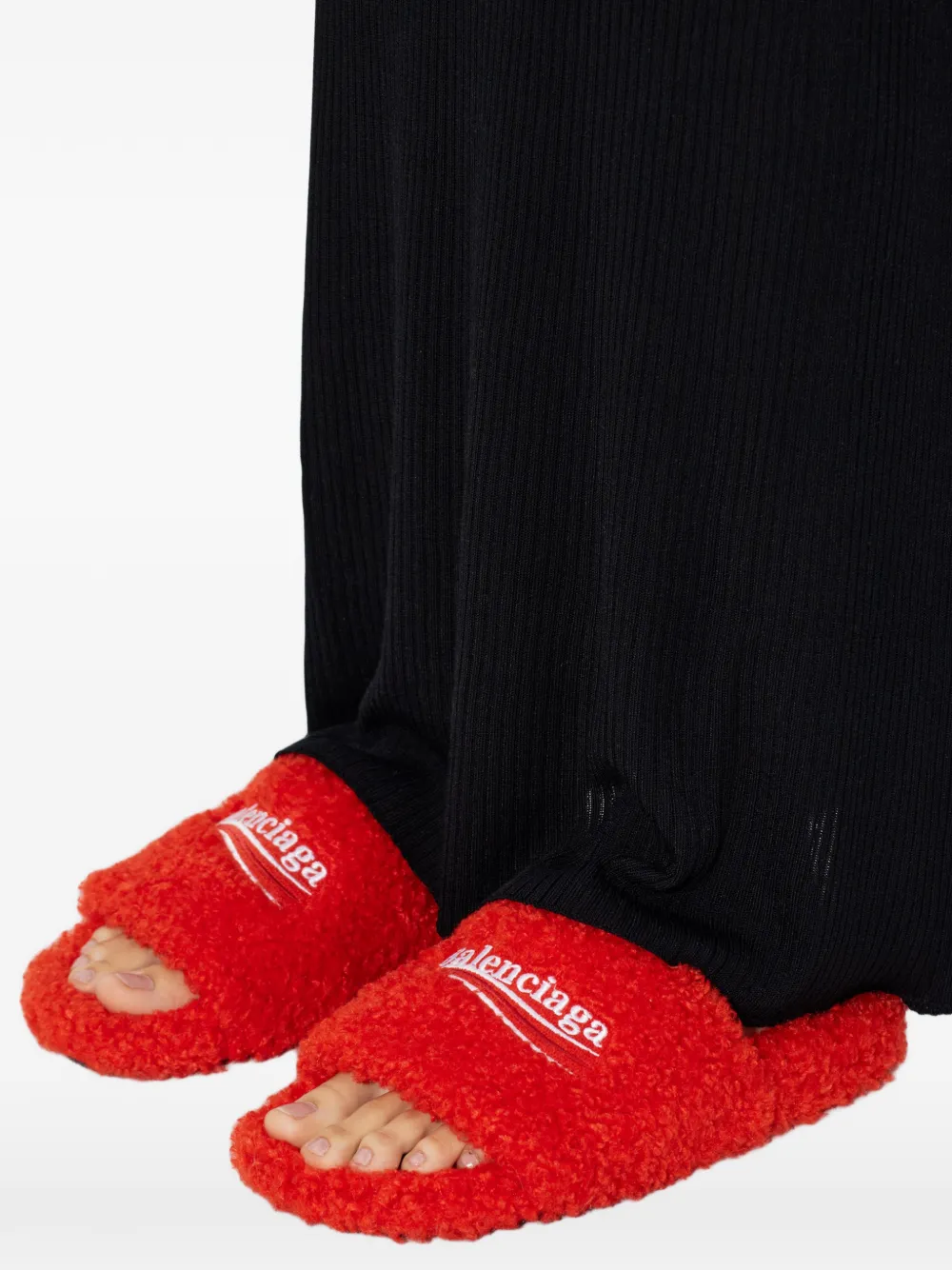 Balenciaga Sandalen met geborduurd logo en lammy-effect Rood