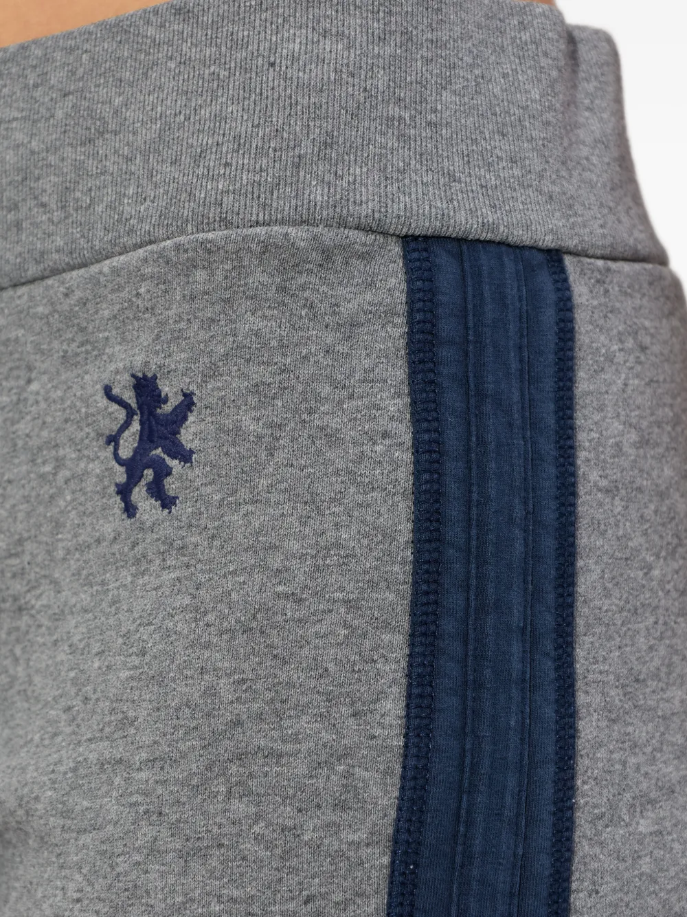 Balenciaga Broek met afwerking van bont Grijs