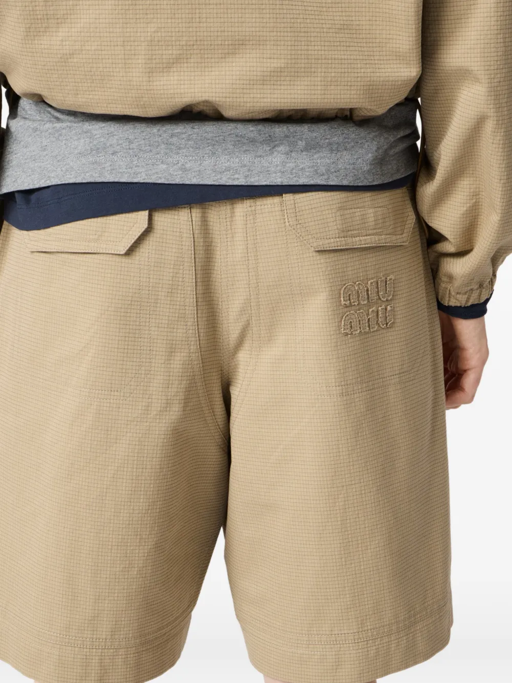Miu Shorts met logo-detail Beige