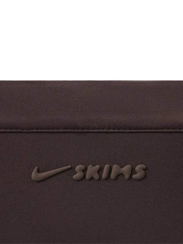 Skims x Nike スクープネック スポーツブラ | ブラウン | FARFETCH JP Skims x Nike スクープネック スポーツブラ | ブラウン | FARFETCH JP