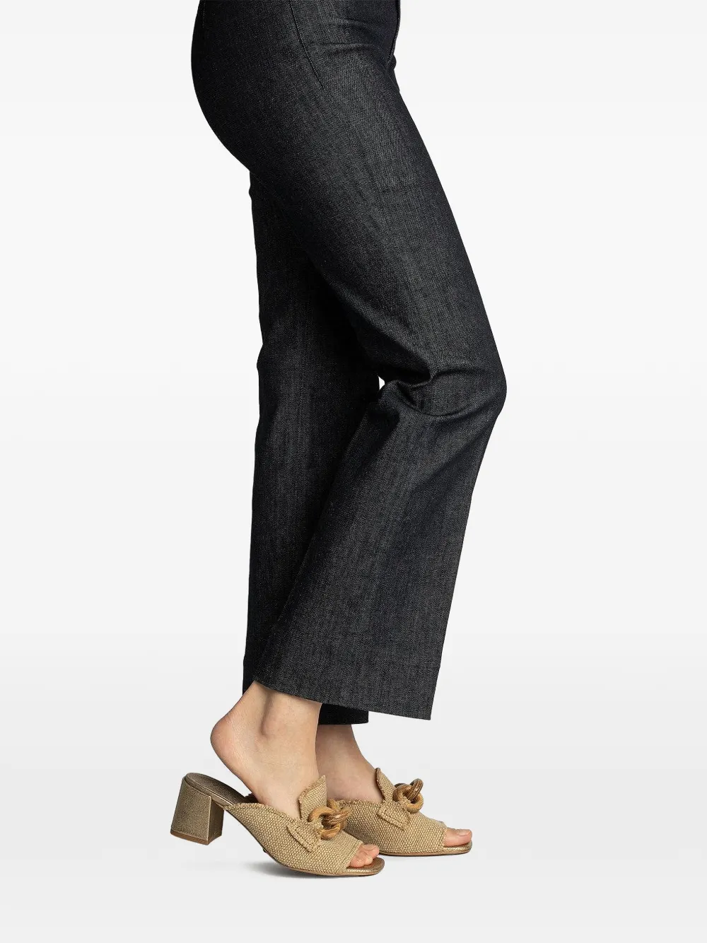 Pedro Garcia Umita sandalen verfraaid met ketting Beige