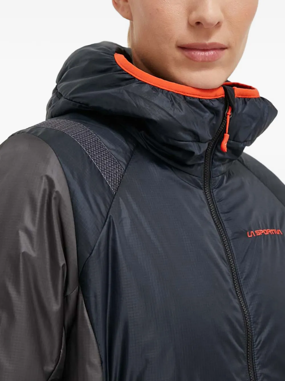 La Sportiva Mythic gewatteerd jack met capuchon Blauw