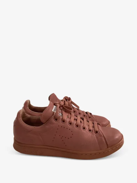 adidas tenis Stan Smith en colaboración con Raf Simons