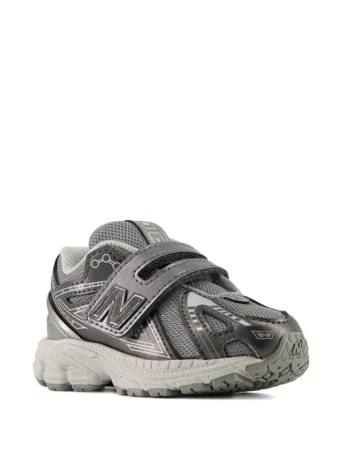 New Balance Kids sneakers med burrelukning