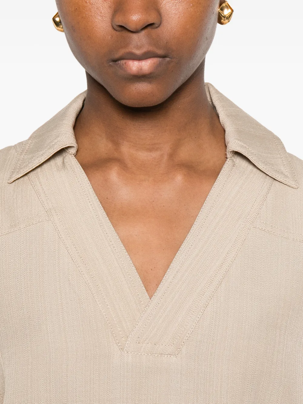LouLou de Saison Ermo T-shirt met V-hals Beige