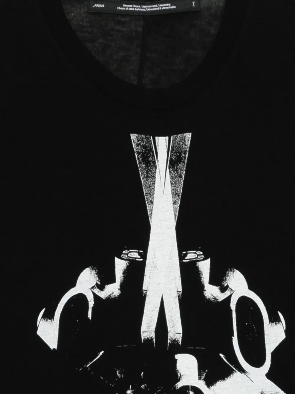 Julius Numinous T-shirt Zwart