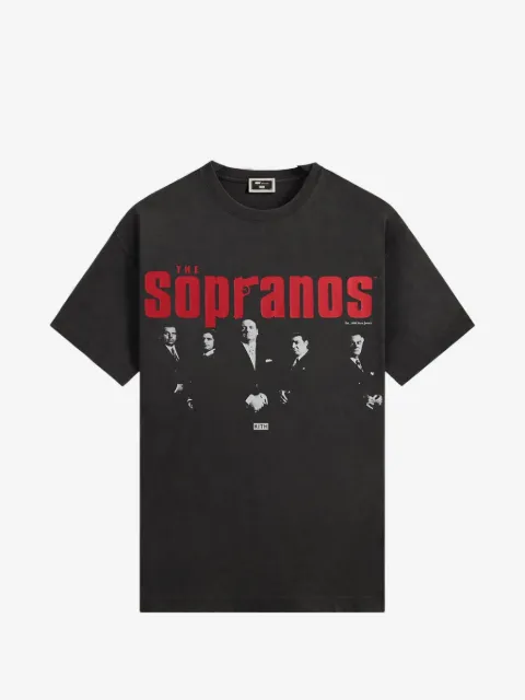 KITH تيشيرت 'Est. 1990 بوستر فنتح' x The Sopranos