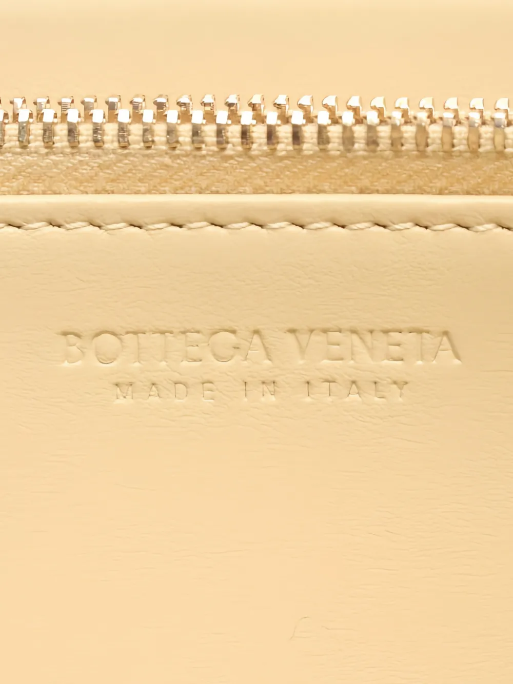 Bottega Veneta Pre-owned Intrecciato-leather Zip-closure Wallet in Neutrals, view 4