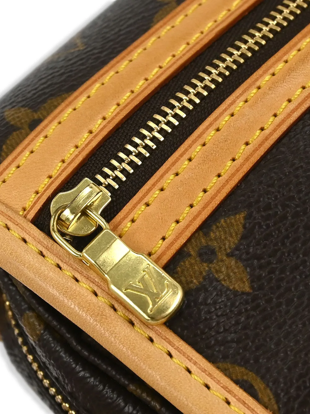 Louis Vuitton Pre-owned 2006 Bosphore Monogram Waist Cross Body Bag in Brown, view 4