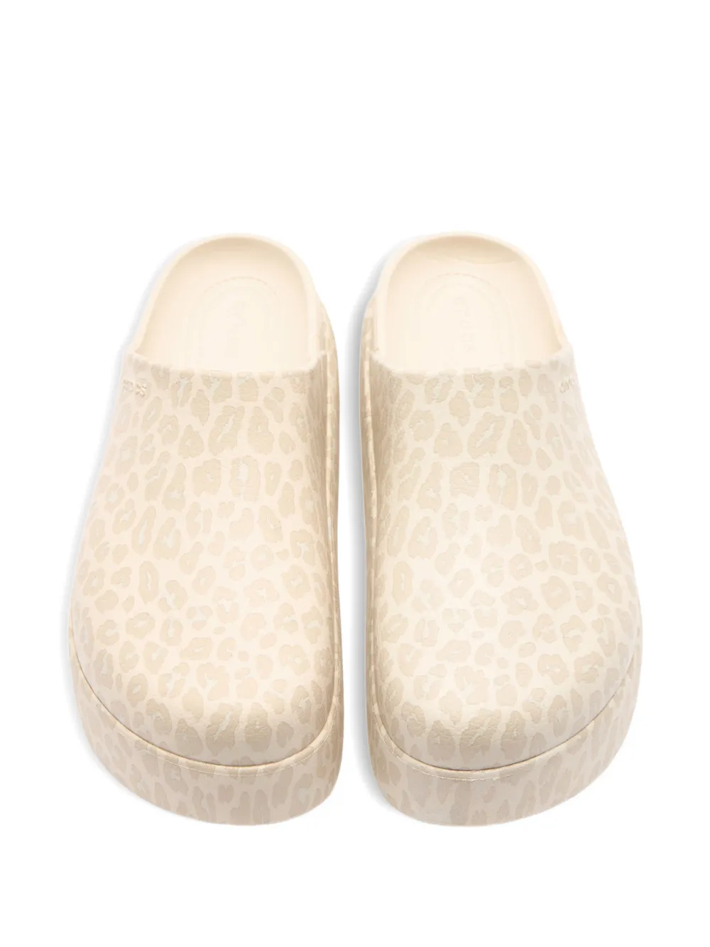 Crocs Dylan slippers met luipaardprint en plateauzool Beige