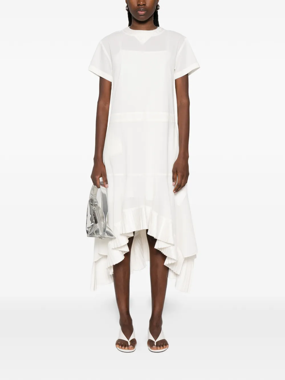 sacai Asymmetrische jurk met korte mouwen en ruches Wit