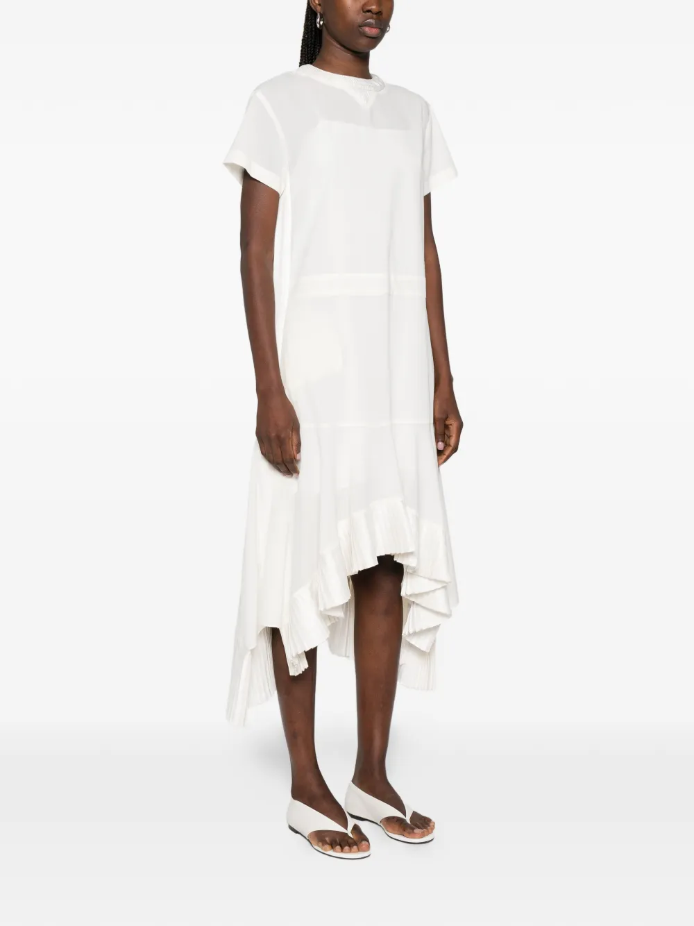 sacai Asymmetrische jurk met korte mouwen en ruches Wit