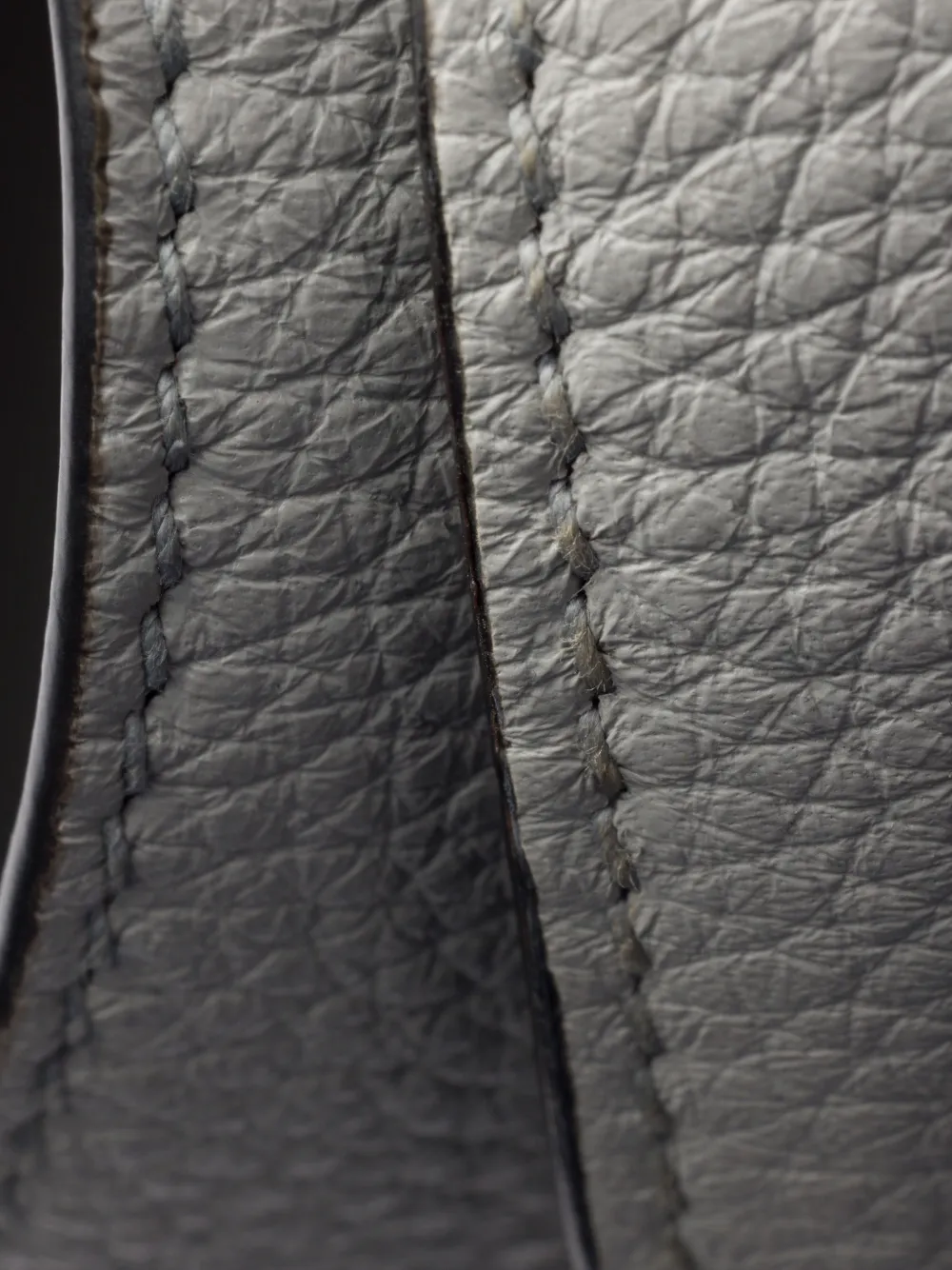 Prada Kleine leren shopper Grijs