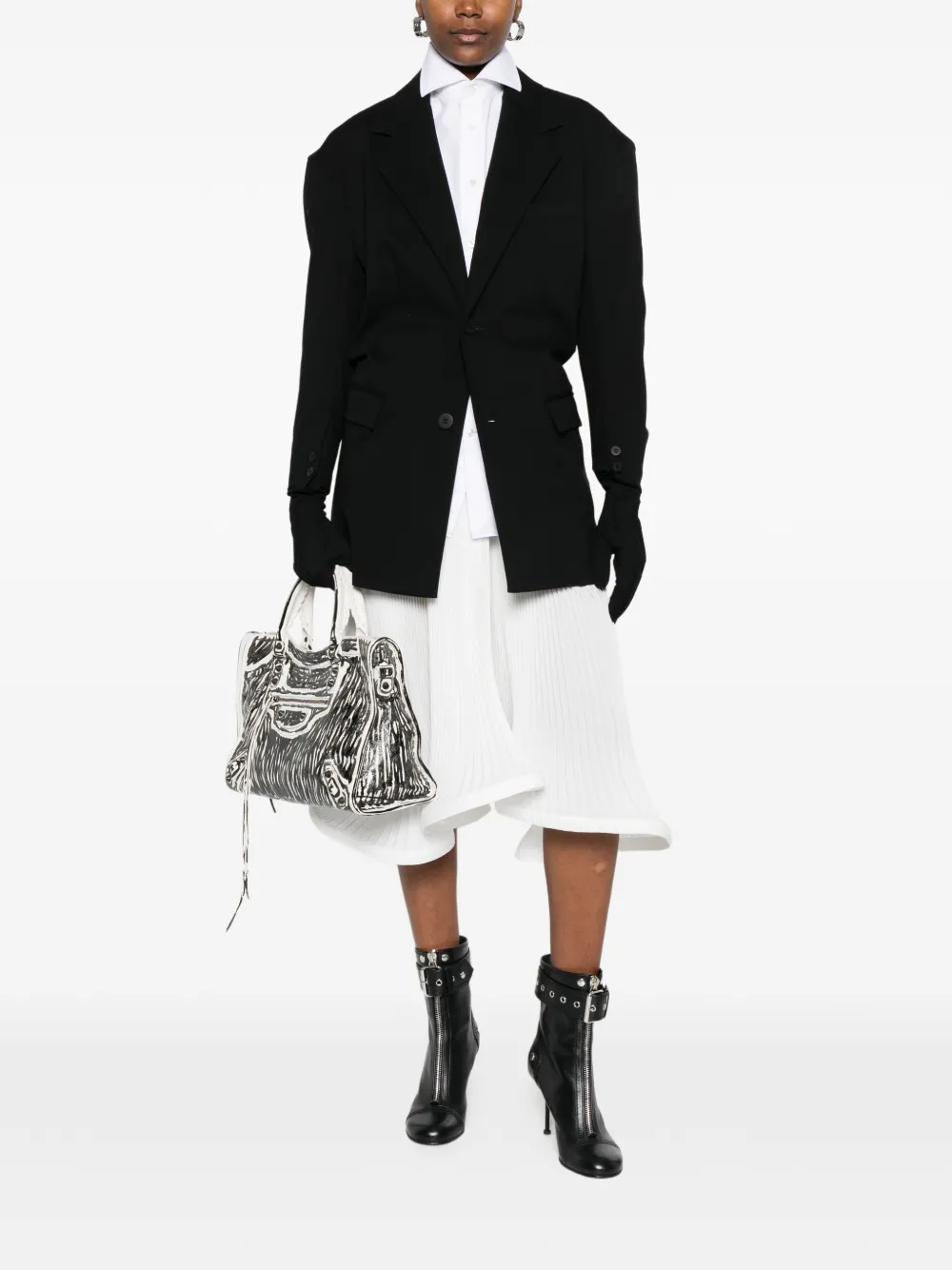  Issey Miyake Glove-detail Fitted Jacket - Black 