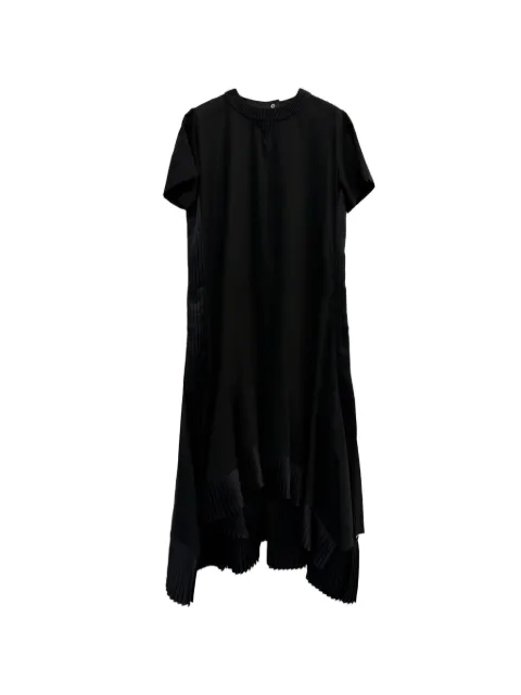 sacai vestido estilo playera con diseño asimétrico