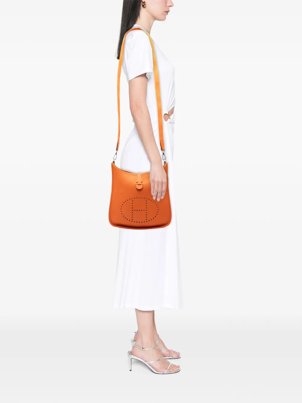  Hermès Pre-owned 2009 Clemence Evelyne Iii Pm Crossbody Bag - Orange 