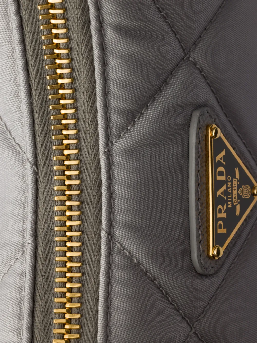 Prada Re-Edition gewatteerde schoudertas Grijs
