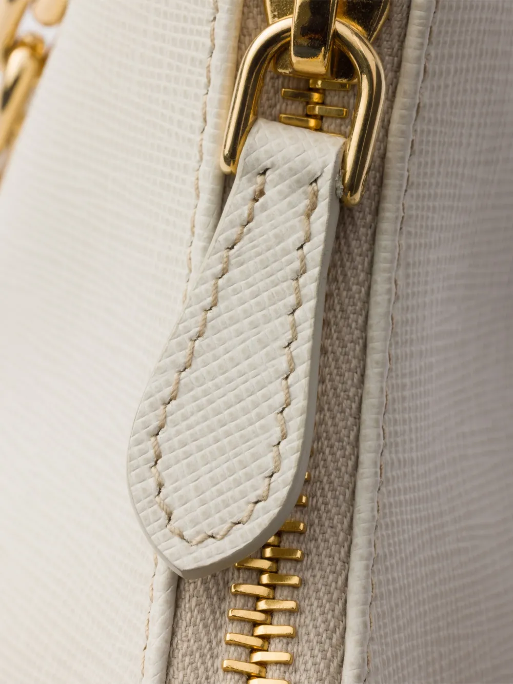 Prada Re-Edition 2005 leren schoudertas Beige