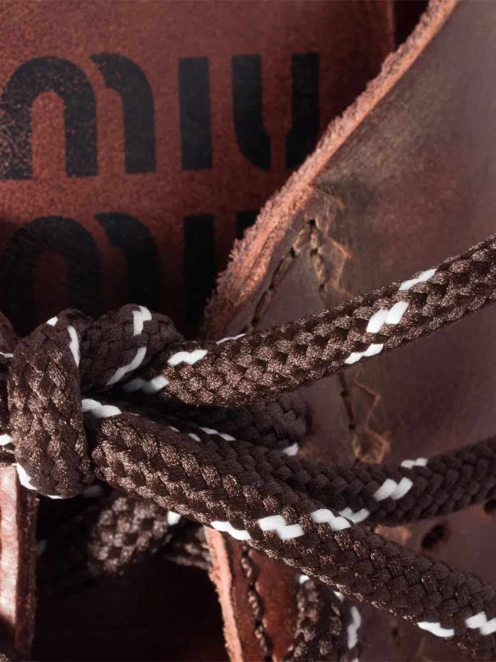 Miu Plume leather sneakers Bruin