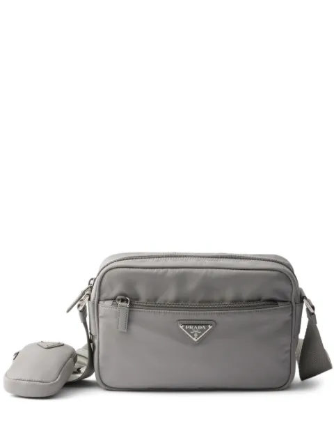 Prada bolsa de hombro con placa del logo