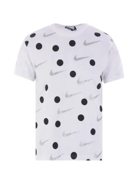 Black Comme Des Garçons playera con motivo de lunares en colaboración con Nike