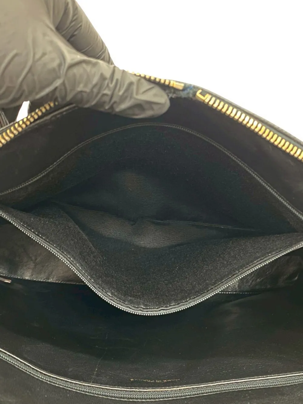 1991-1994 Cc Caviar Two Way Zip Shoulder Bag