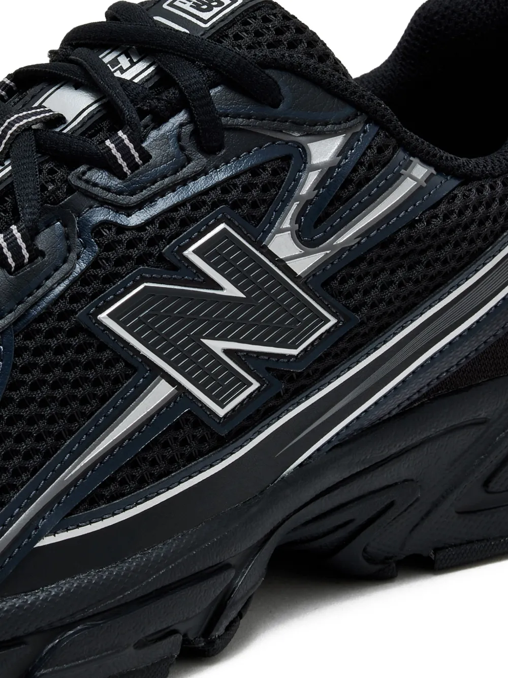 New Balance 740 sneakers Zwart