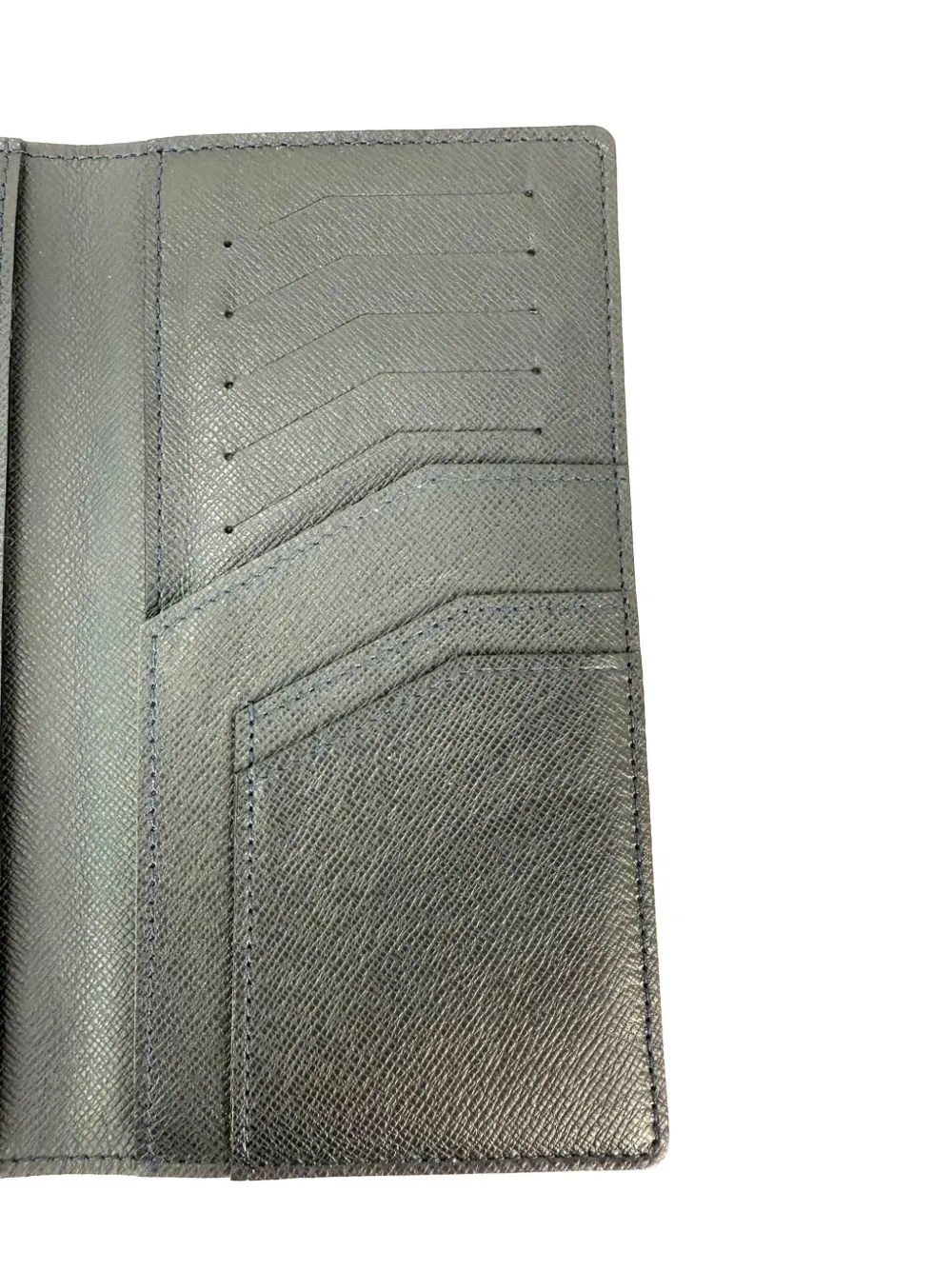 Louis Vuitton Pre-Owned Brazza bi-fold Wallet | Grey | FARFETCH