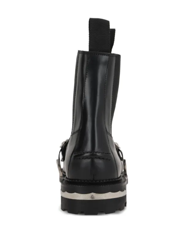 せな　TOGA ストラップ付きポインテッドトゥブーツ Toga Pulla studded-strap Chelsea Boots | Black | FARFETCH
