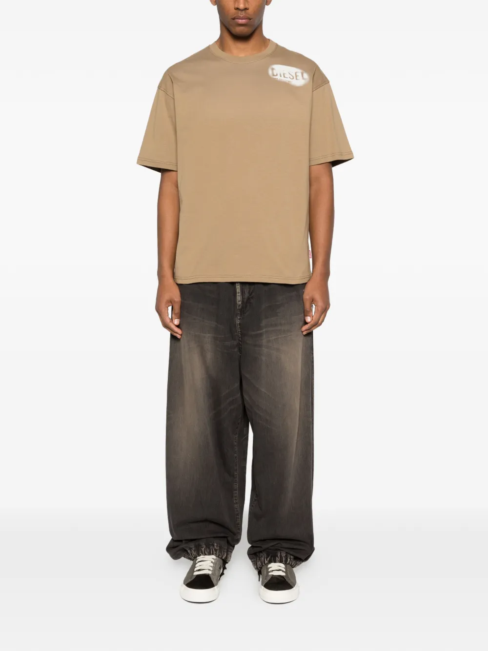 Diesel T-Adjust-V2 T-shirt met logodetail Beige
