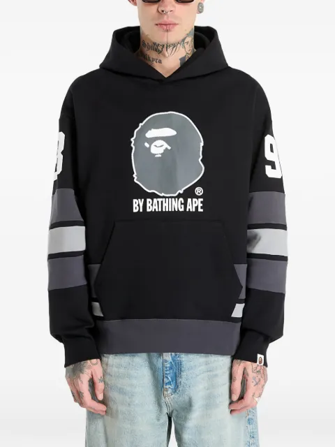 A BATHING APE® Moletom de capuz com listra e gráfico Ape